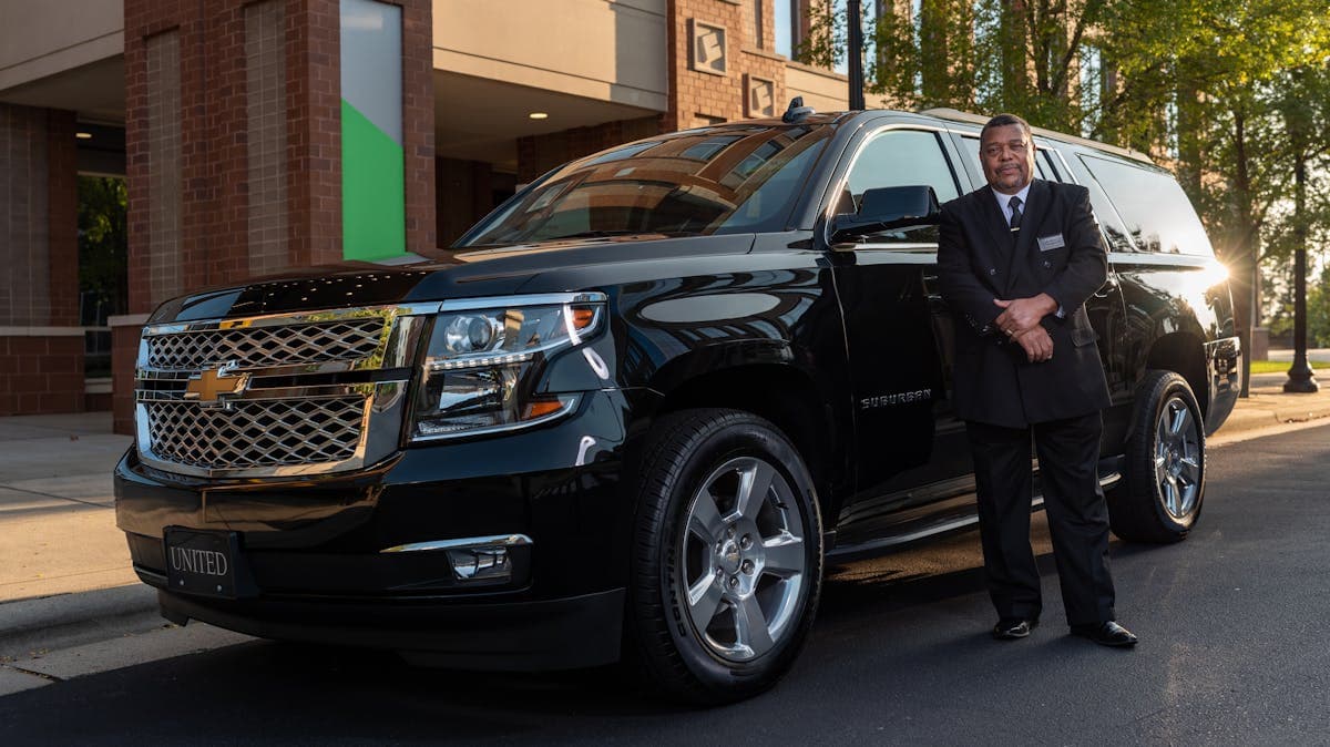 Cadillac Escalade ESV Platinum: view 2