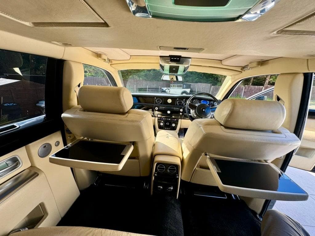 Rolls-Royce Ghost Extended: view 3